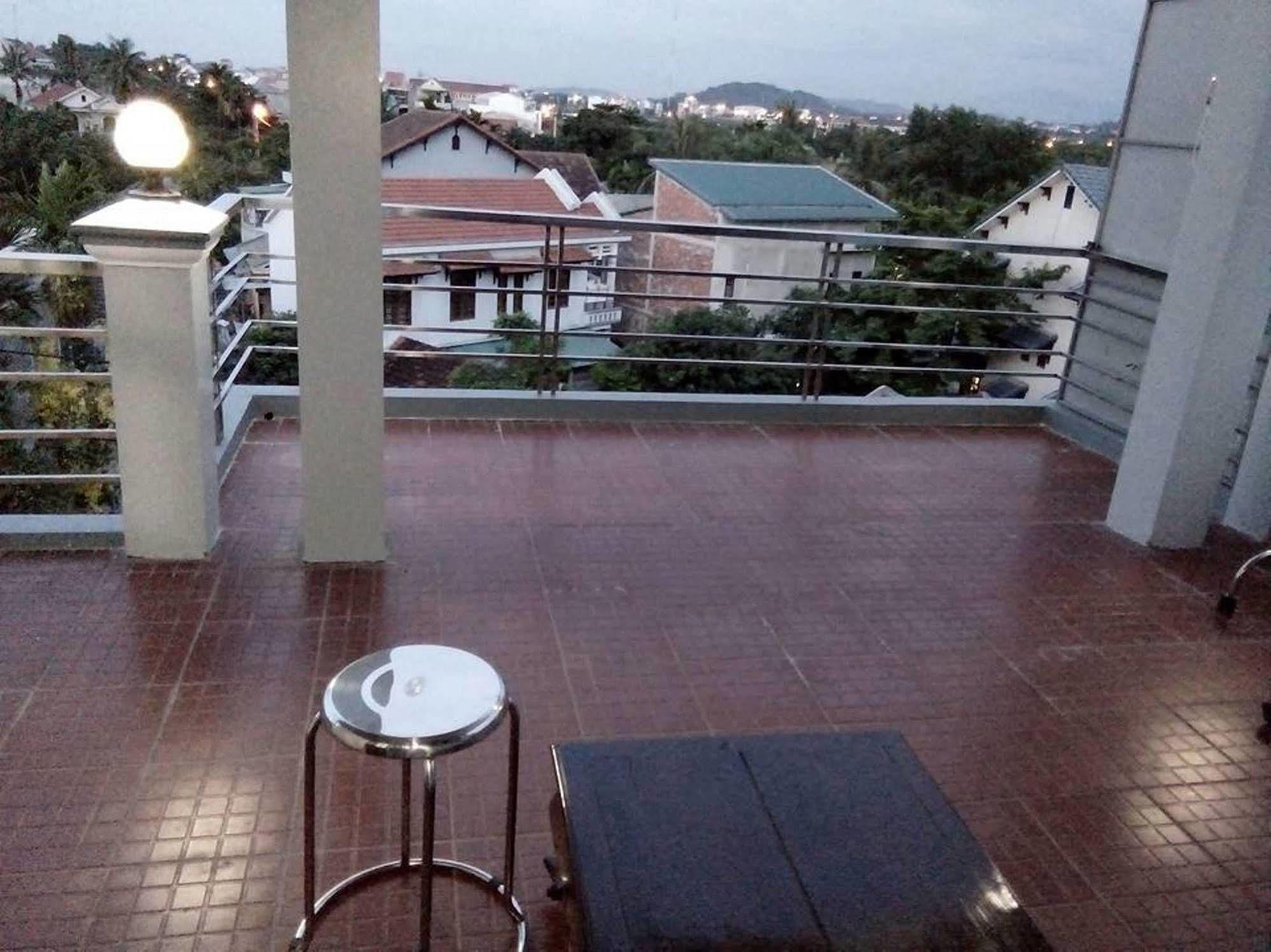 Rubis Hostel Hue Exteriör bild