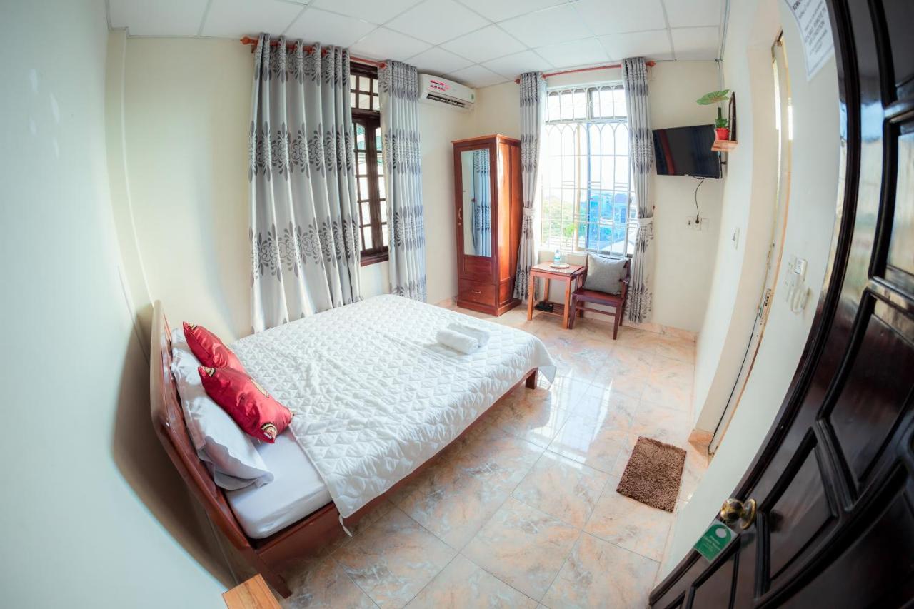 Rubis Hostel Hue Exteriör bild
