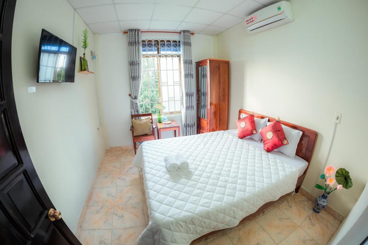 Rubis Hostel Hue Exteriör bild