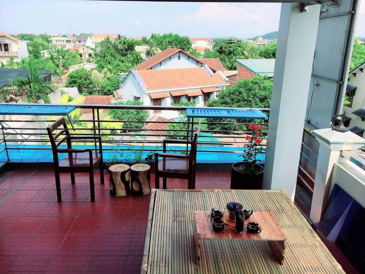 Rubis Hostel Hue Exteriör bild